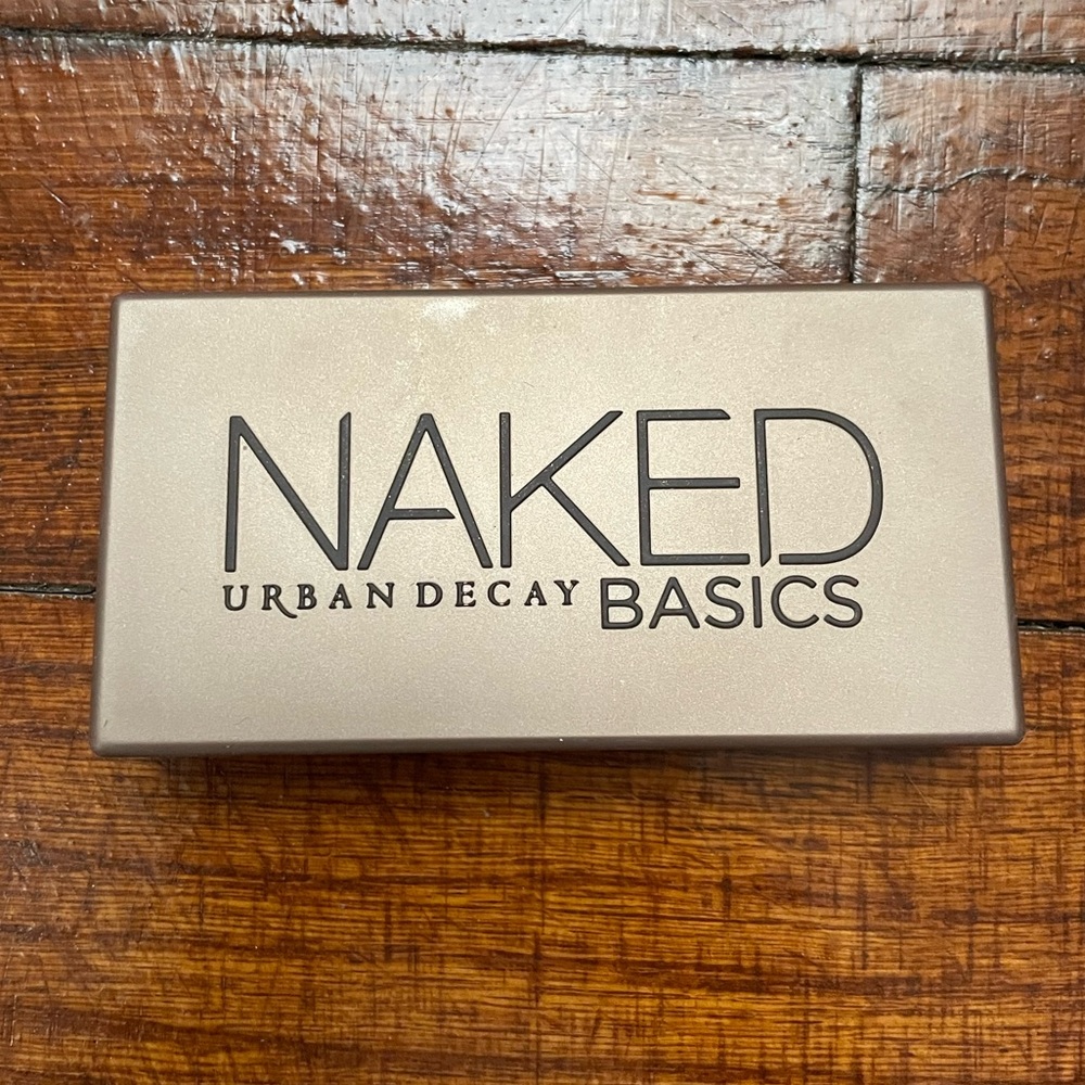 Urban Decay Naked Basics Palette - Eye Shadow